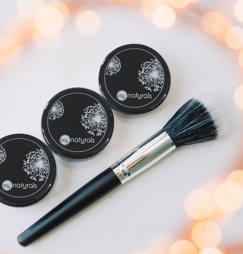 MG Naturals clean beauty, nontoxic, cruelty free, vegan duo fibre brush.